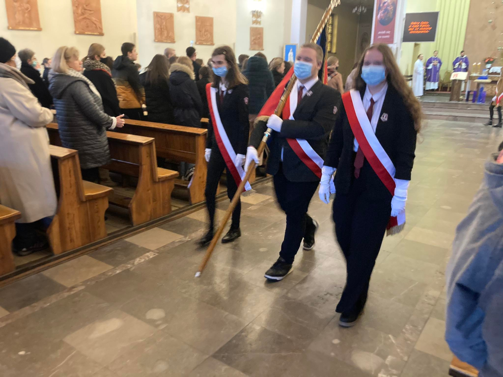 Msza święta w intencji zmarłych nauczycieli i pracowników oświaty tomaszowskiej