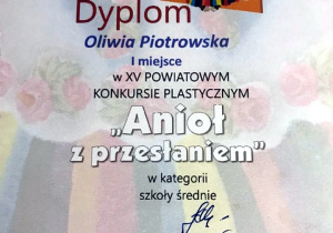 Dyplom za pierwsze miejsce dla Oliwii Piotrowskiej
