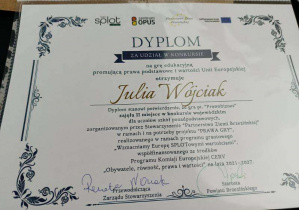 Dyplom dla Julii Wójciak