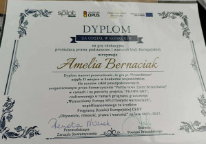 Dyplom dla Amelii Bernaciak