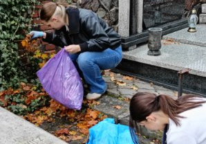Porządkowanie grobów
